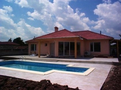 House for sale near Varna, house near resort, Varna holiday resort, holiday resort, property near resort, buy property in resort, bulgarian property, property near bourgas, property Varna, holiday house near sea