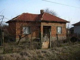 Property in bulgaria, House in Bulgaria, Bulgarian property, Bulgarian house, buy house in Bulgaria, Bulgarian house for sale, brick house, brick property, house for sale in Rousse, Bulgarian estate, Bulgaran brick house

