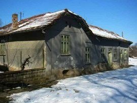 Property in bulgaria, House in Bulgaria, Bulgarian property, Bulgarian house, buy house in Bulgaria, Bulgarian house for sale, brick house, brick property, house for sale in Rousse, Bulgarian estate, Bulgaran brick house

