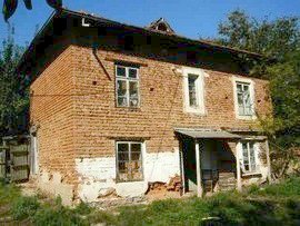 Property in bulgaria, House in Bulgaria, Bulgarian property, Bulgarian house, buy house in Bulgaria, Bulgarian house for sale, brick house, brick property, house for sale in Rousse, Bulgarian estate, Bulgaran brick house

