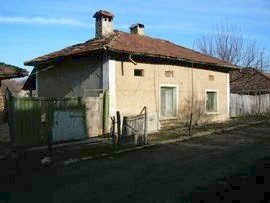 Property in bulgaria, House in Bulgaria, Bulgarian property, Bulgarian house, buy house in Bulgaria, Bulgarian house for sale, brick house, brick property, house for sale in Rousse, Bulgarian estate, Bulgaran brick house

