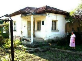 Property in bulgaria, House in Bulgaria, Bulgarian property, Bulgarian house, buy house in Bulgaria, Bulgarian house for sale, brick house, brick property, house for sale in Rousse, Bulgarian estate, Bulgaran brick house

