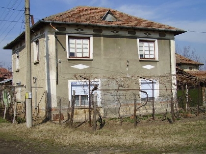 A nice house located near the famous historic town of Nikopol