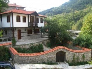 wonderful old-fashioned traditional style house in Plovdiv region
