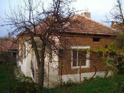 House presented in good condition for sale