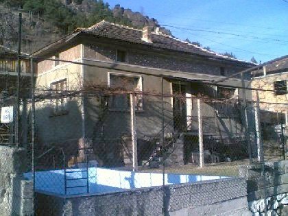 Property in bulgaria, House in bulgaria , House for sale near Vratsa, buy rural property, rural house, rural Bulgarian house, bulgarian property, rural property, holiday property, holiday house, rural holiday property, cheap Bulgarian property, cheap house 