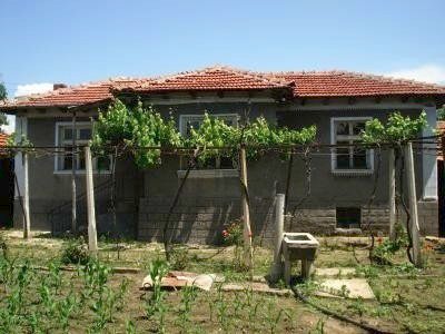 Bye property in Bulgaria in Plovdiv region- one storey built-up building