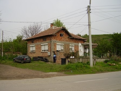 Cozy Bulgarian house for sale in Pleven region,property in Bulgaria, property, Bulgaria, properties, bulgarian properties, Bulgarian, bulgarian property, property Bulgaria, bulgarian properties for sale, buy properties in Bulgaria, Cheap Bulgarian property, Buy property in Bulgaria, house for sale,Bulgarian estates,Bulgarian estate,cheap Bulgarian estate,sheap Bulgarian estates,house for sale in Bulgaria,