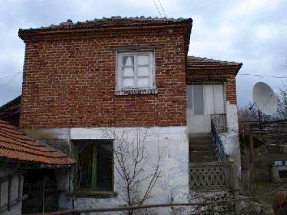 Brick built house for sale in Bulgarian countryside ,Property in bulgaria, House in bulgaria , House for sale near Elhovo, buy rural property, rural house, rural Bulgarian house, bulgarian property, rural property in Yambol, cheap Bulgarian property, cheap house