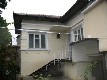 An attractive recently renovated house located in Ruse region,property in Bulgaria, property, Bulgaria, properties, bulgarian properties, Bulgarian, bulgarian property, property Bulgaria, bulgarian properties for sale, buy properties in Bulgaria, Cheap Bulgarian property, Buy property in Bulgaria, house for sale,Bulgarian estates,Bulgarian estate,cheap Bulgarian estate,sheap Bulgarian estates,house for sale in Bulgaria,home in Bulgaria,Bulgarian home, bye home in Bulgaria, Cheap home, Cheap home in Bulgaria,Property in bulgaria, House in bulgaria , House for sale near Rousse, buy rural property, rural house, rural Bulgarian house, bulgarian property, rural property in Ruse, holiday property, holiday house, rural holiday property