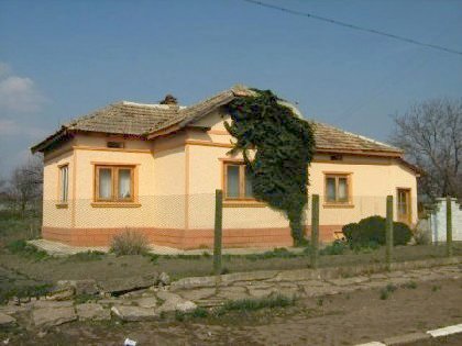  House for sale near dobrich, house near resort, dobrich beach resort, beach resort, property near resort, buy property in resort, bulgarian property, property near dobrich, property dobrich, house near bulgarian resort, dobrich resort 